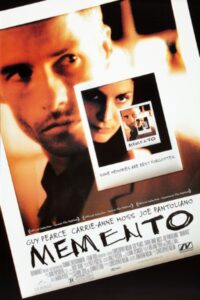 Download Memento (2000) Bluray Dual Audio  {Hindi-English} 480p & 720p & 1080p ESub
